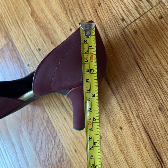 Elegant Burgundy Women's Heels - Picture 7 of 7